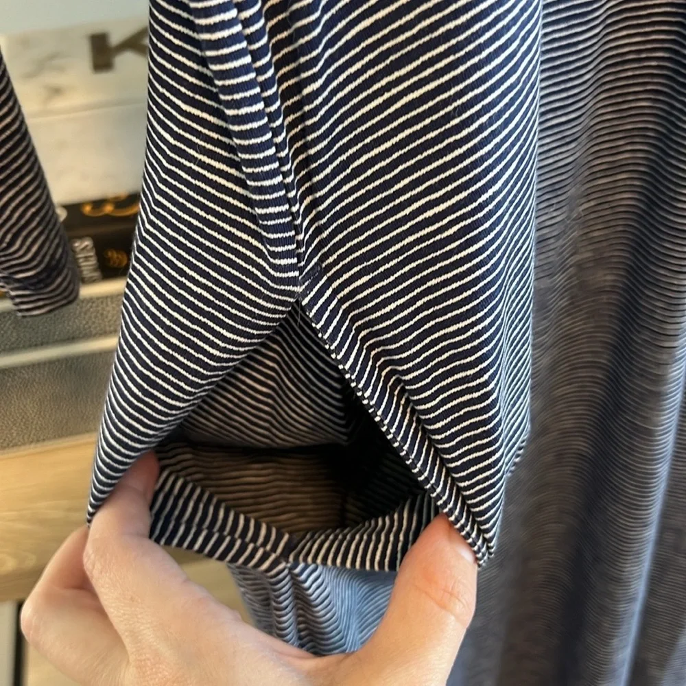 L.L. Bean Stretch Organic Cotton Jersey Long Sleeve Striped Dress w/Pockets, XS - Picture 5 of 7
